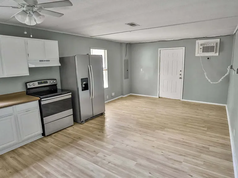 1410 Avant Ave #2 — Photo 4