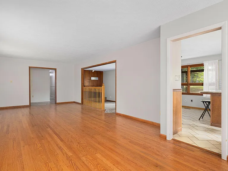 2209 King College Rd — Photo 3
