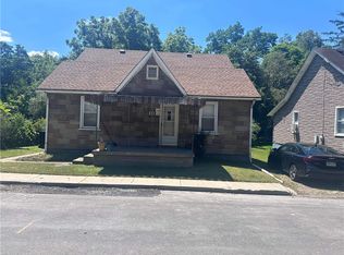 10 S Fayette St, Cuddy, PA 15031