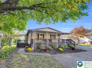 8920 Cedar Rd, Breinigsville, PA 18031