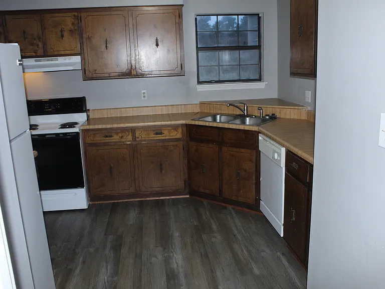 446 Pheasant Run Dr — Photo 17