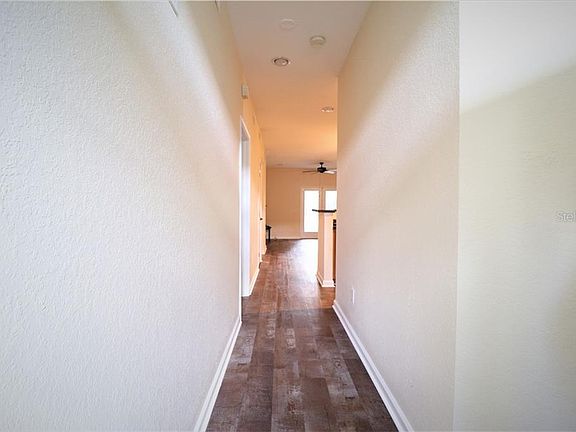 2nd image of 2935 NE 7th St APT 307