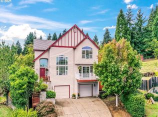 1058 SW Arrowhead Pl, Dundee, OR 97115