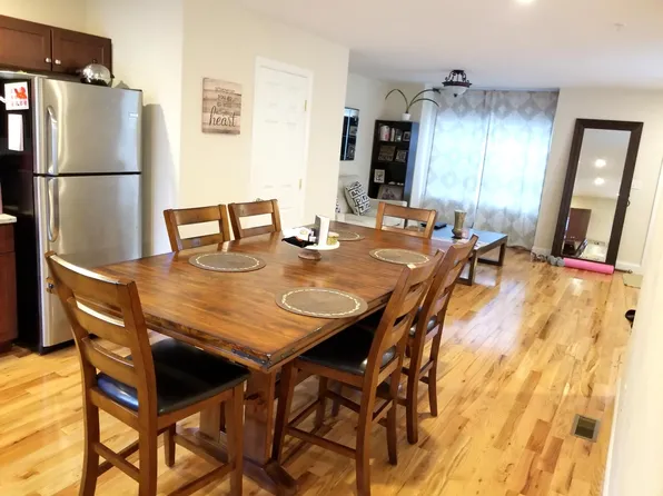 54 Primrose St, Haverhill, MA 01830