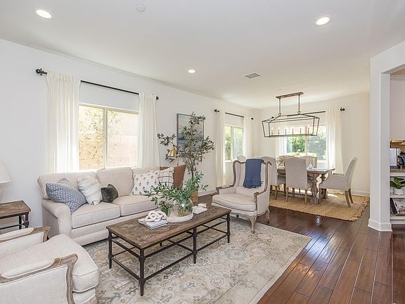 4th image of 7065 Bergamot Ave