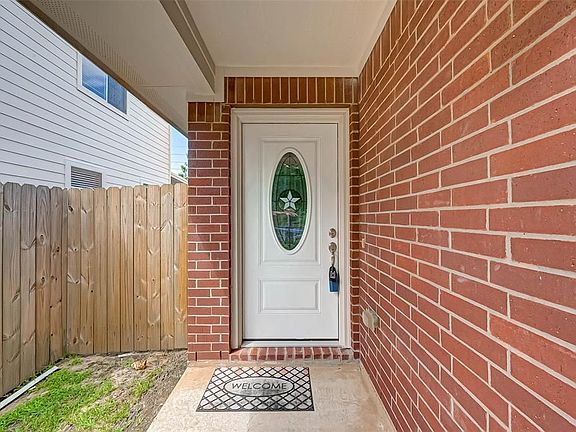 3rd image of 19206 Moss Meadow Ln