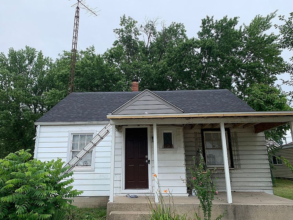1st image of 615 E Franklin St