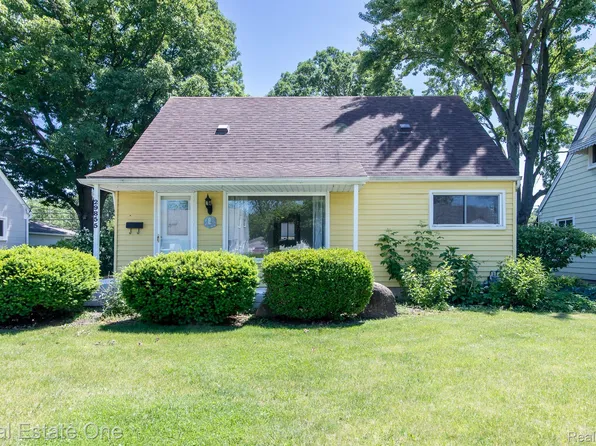 29855 Chester St, Garden City, MI 48135