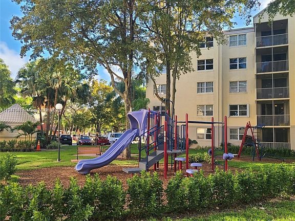 2nd image of 8245 Lake Dr APT 104