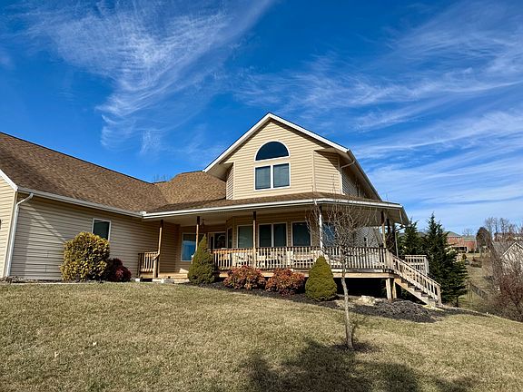 5th image of 601 Leisure Ln