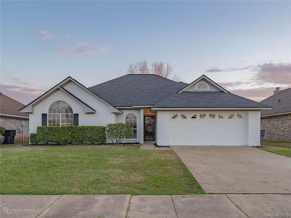 2nd image of 2206 Beauregard Pl
