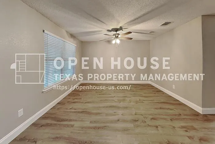 924 Rock Dove Cir — Photo 7