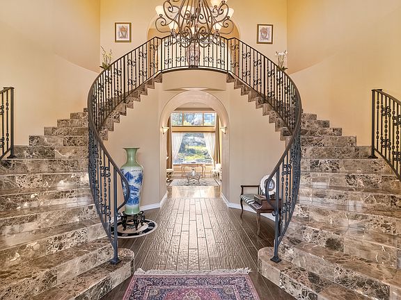 4th image of 13792 Paseo Valle Alto