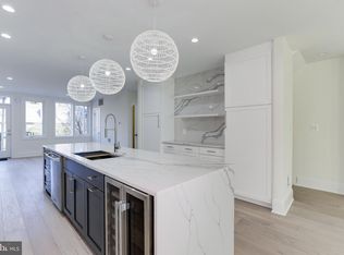 1818 37th St NW, Washington, DC 20007