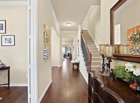 2nd image of 8004 Choctaw Ln