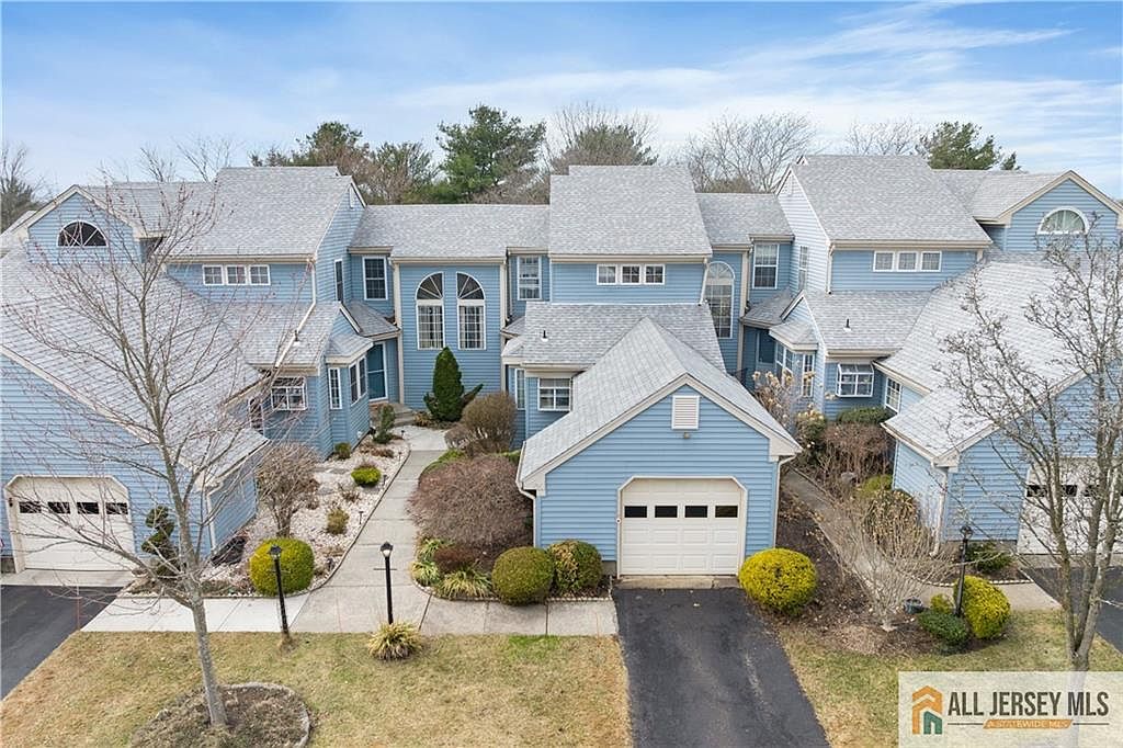 28 Daniel Webster Ave #C