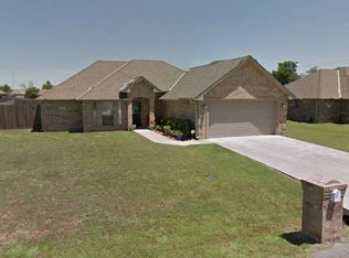 1213 Hershel Dr, Elgin, OK 73538