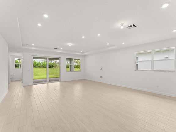 5th image of 10152 SW Carnelian Street