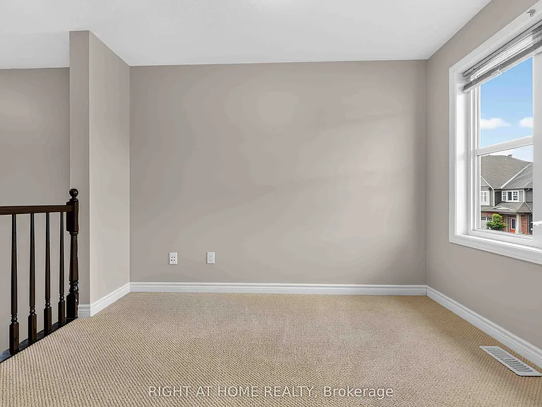628 Moorpark Ave — Photo 33