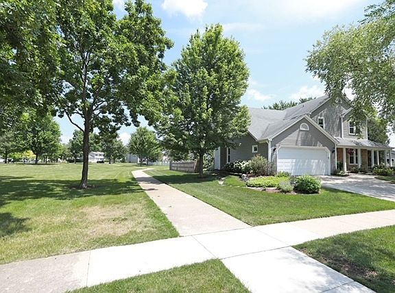 3rd image of 4335 Lombardy Ln