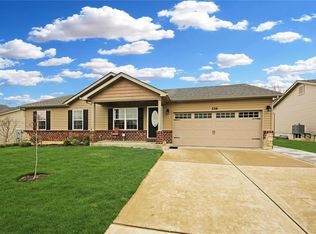 116 Prairie Bluffs Dr, Wentzville, MO 63385