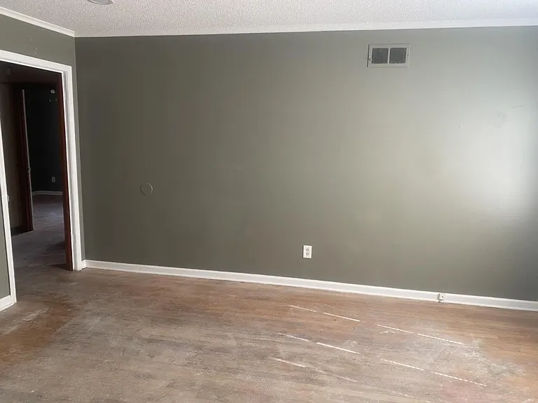 3064 Cromwell Ave — Photo 17