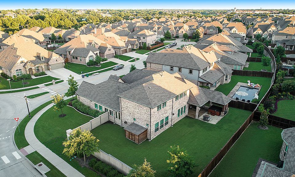 1st image of 617 Teton Dr