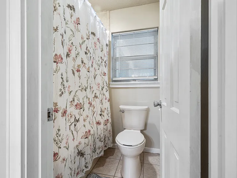 10 Summit Cir — Photo 4