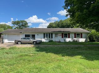 35 Pine Ln, Weston, WV 26452