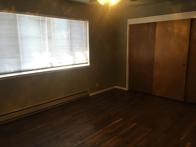 20205 Eastview Dr — Photo 8