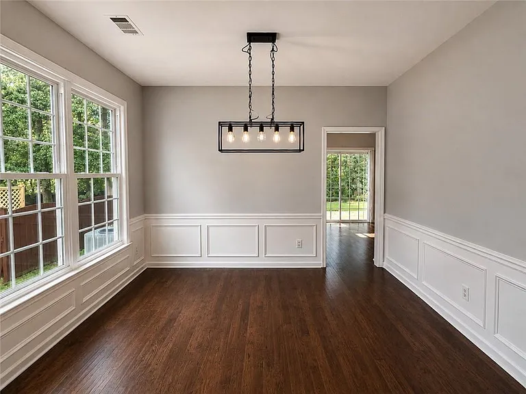 535 Arncliffe Ct — Photo 4
