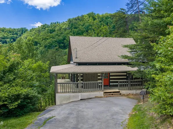 2133 Rising Fawn Way, Pigeon Forge, TN 37876