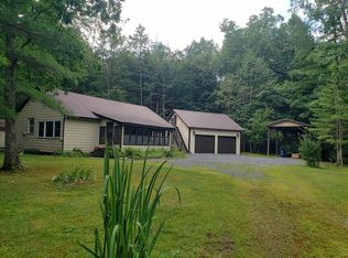 90 Sportsman Dr, Milroy, PA 17063