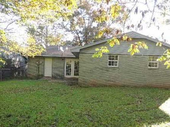 2nd image of 220 S Osage Ave