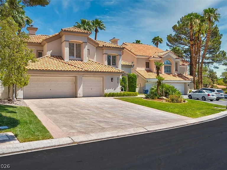 8848 Rainbow Ridge Dr — Photo 1