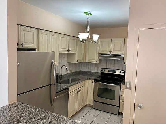 2nd image of 1550 N Lake Shore Dr APT 3F