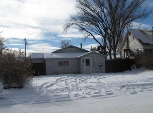 517 Amoretti St, Lander, WY 82520