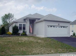 45 Dolphin Cir W, Bayville, NJ 08721