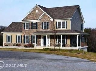 10041 Wildflower Ct, Glen Rock, PA 17327