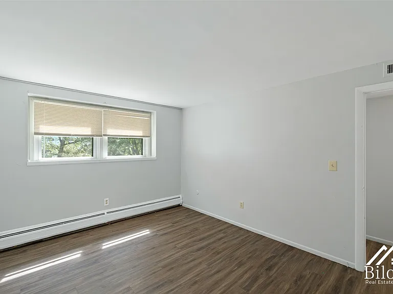 Prospect Street Apartments — Photo 91