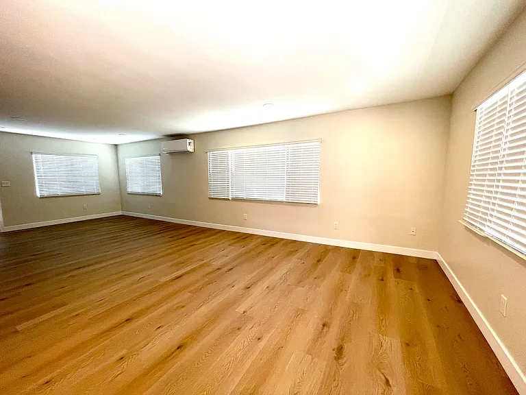 8864 Golf Dr — Photo 12
