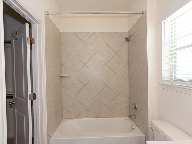 1732 Lakota Ln — Photo 19