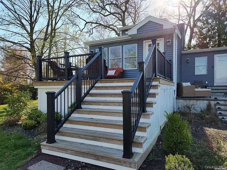 134 Ralph Ave — Photo 1