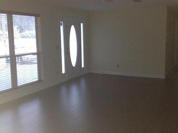 4th image of 2470 Woolery Dr