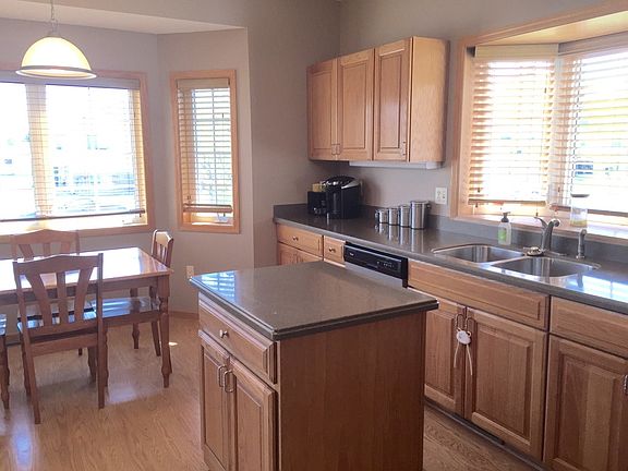 4th image of 245 Summer Ave SE