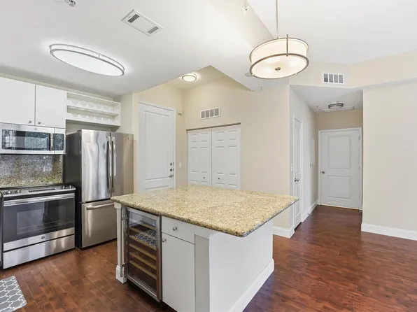 3505 Sage Rd Unit 208, Houston, TX 77056