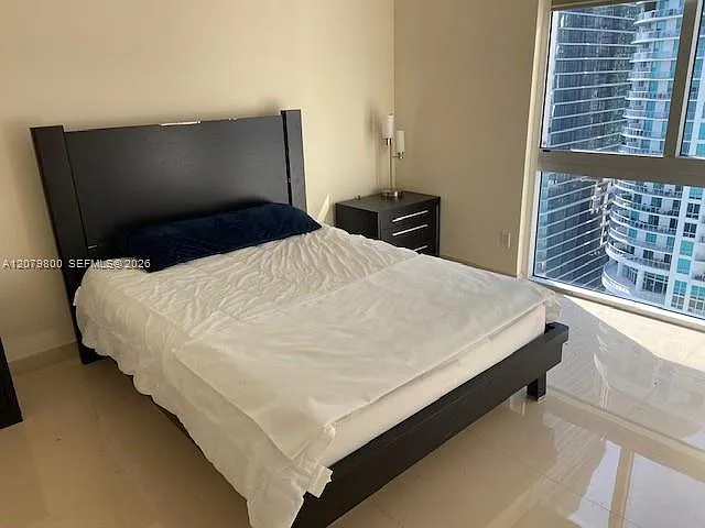 One Miami West Condo — Photo 2