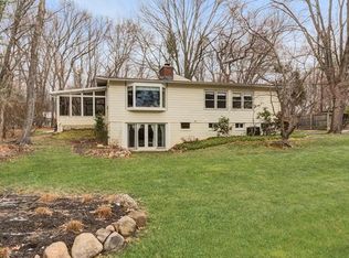 35 Hickory Hill Rd, Tappan, NY 10983