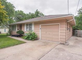 1323 S Pearl St, Independence, MO 64055