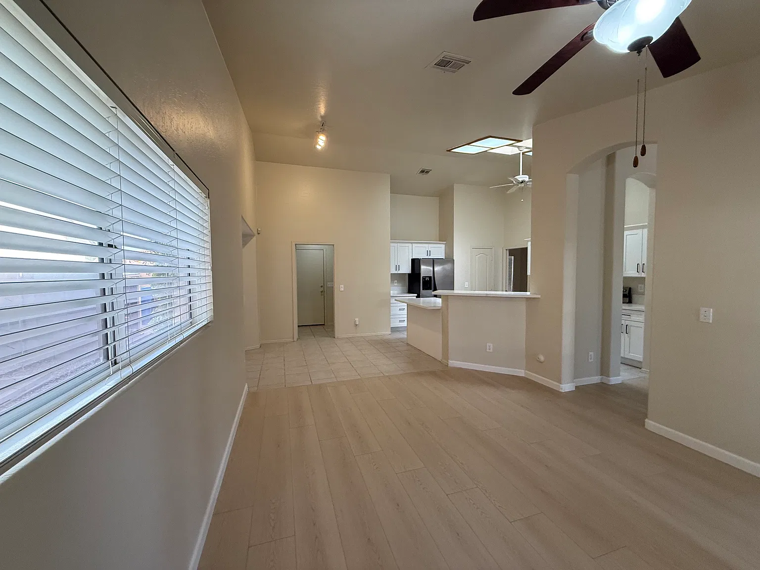 3 bed, 1879 sqft, $2,400 — Photo 3